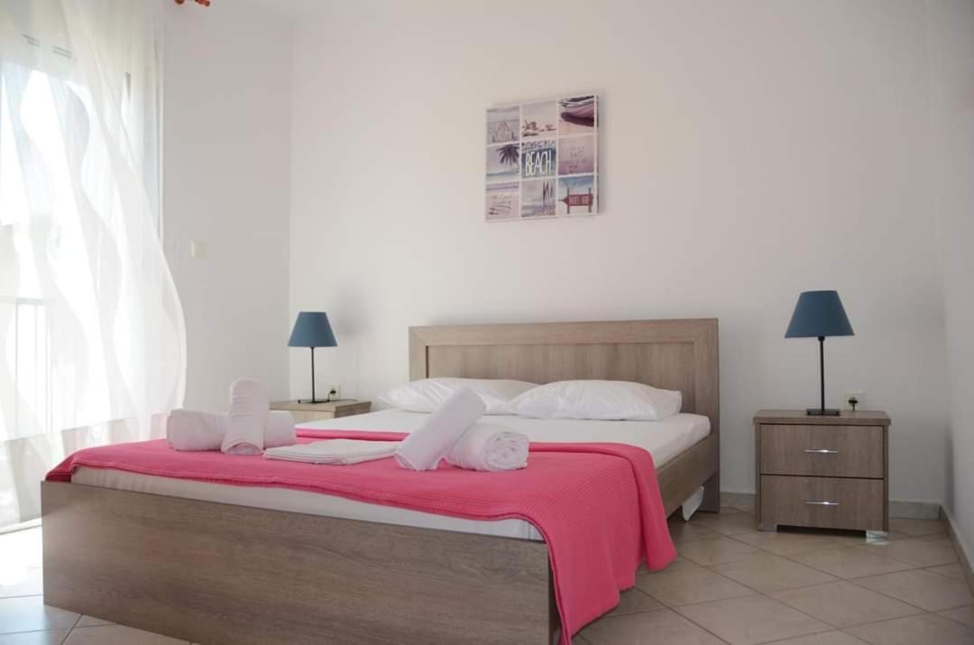 Roses RT apartments Skioni I Nea Skioni Esterno foto