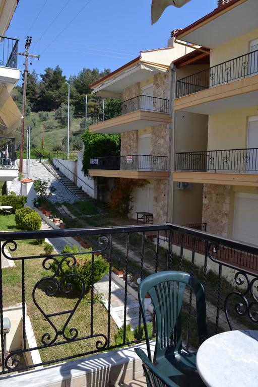Roses RT apartments Skioni I Nea Skioni Esterno foto