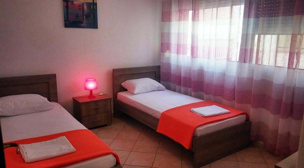 Roses RT apartments Skioni I Nea Skioni Esterno foto